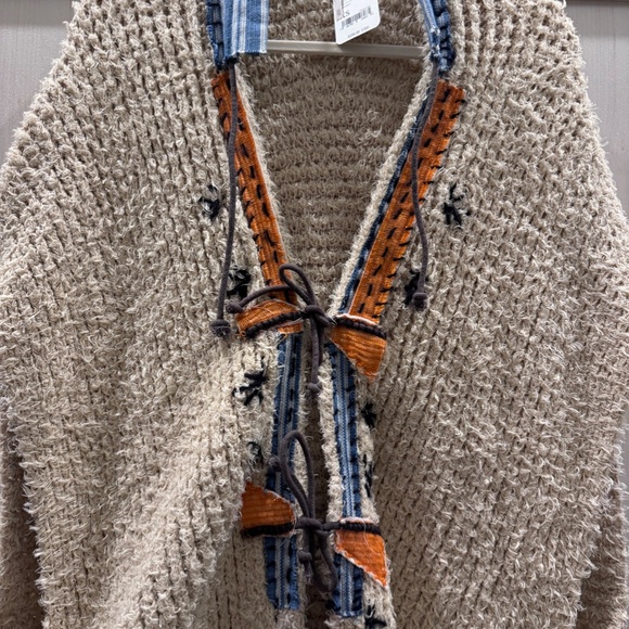 Free People Lonestar Poncho Parchment Combo size XS NWT - Picture 5 of 6